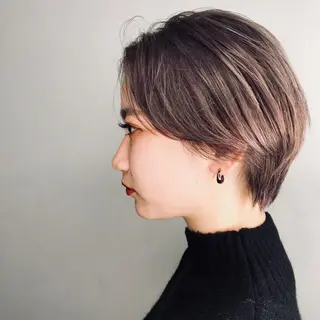 ショート カラー 宮腰 瑠果のヘアスタイル