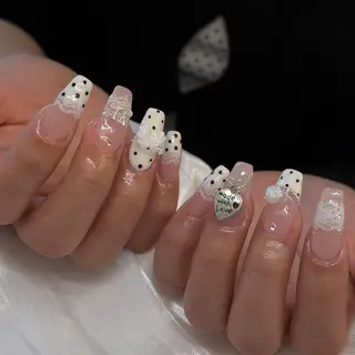 ネイル T.Lee Nail Lilyのネイルデザイン
