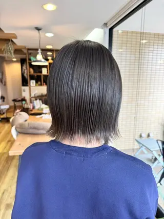 ショート カラー ツキダテ ユイのヘアスタイル