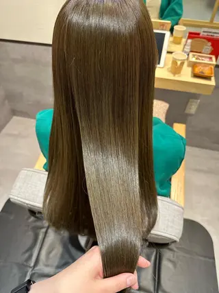 ロング カラー やまぐち あやみのヘアスタイル