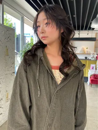 ロング 熊崎 葵のヘアスタイル