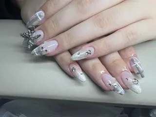 ネイル More Glam 池袋東口店のネイルデザイン