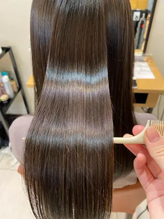 ロング あやめ【顔まわり/レ イヤー/柔らかカラ】のヘアスタイル
