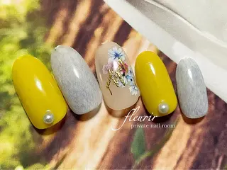 ネイル フルリール 【プライベートサロンのネイルデザイン