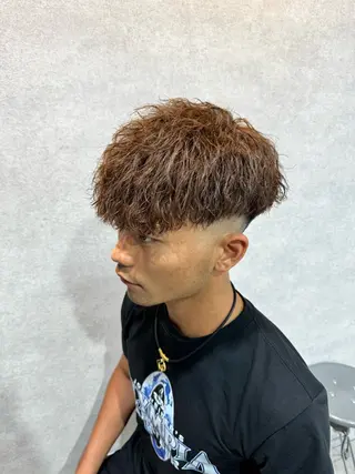 ショート カラー パーマ ヘアアレンジ メンズ 仕上がり満足度No. 1🔥BLUCK🔥のヘアスタイル