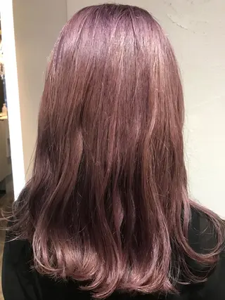 セミロング カラー Avery SHINのヘアスタイル