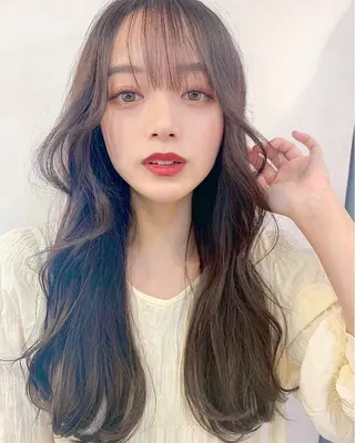 ロング カラー ヘアアレンジ レイヤーカット ✨️進藤ひかりのヘアスタイル