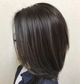 ミディアム カラー Parfait 山本のヘアスタイル