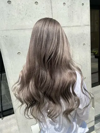 ロング カラー 岡留 愛美のヘアスタイル