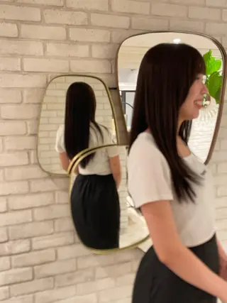 ロング カラー 森 泉琴のヘアスタイル