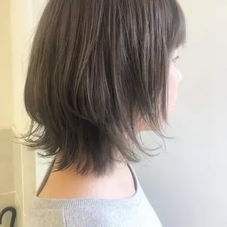 ミディアム カラー 齋藤 咲のヘアスタイル