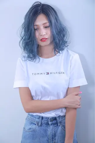 ミディアム カラー 伊藤 裕貴のヘアスタイル