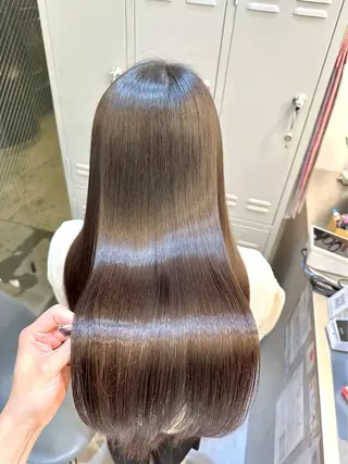 ロング カラー 西山 夢月のヘアスタイル