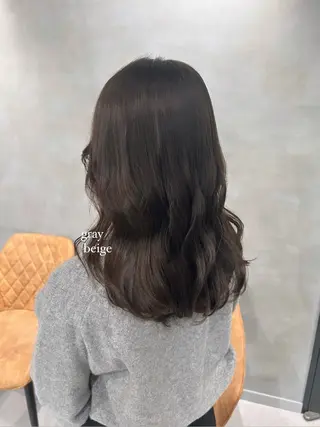 セミロング カラー 透けるベージュ/ 艶カラー♡のヘアスタイル