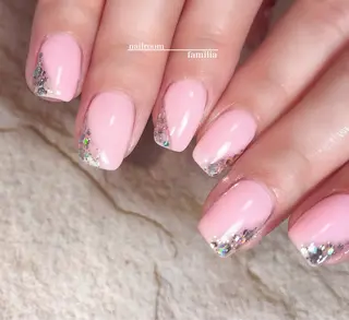 ネイル -nailroom- familiaのネイルデザイン