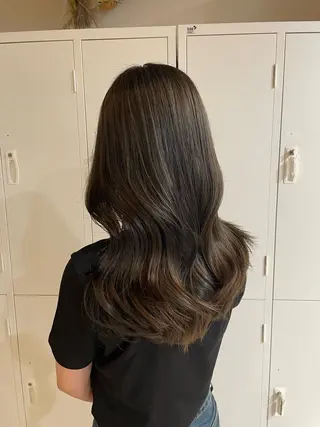 セミロング 透明感ベージュカラー yumekaのヘアスタイル