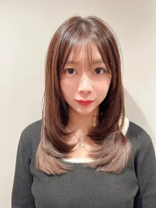 セミロング パーソナルカラー lapiax阿部のヘアスタイル