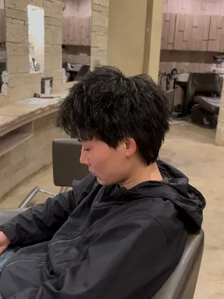 メンズ 透明感カラー/ レイヤー/箕浦 稜真のヘアスタイル