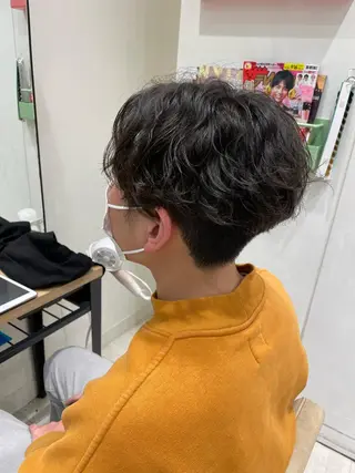 パーマ メンズ 韓国風ハッシュカット 似合わせレイヤー池袋のヘアスタイル