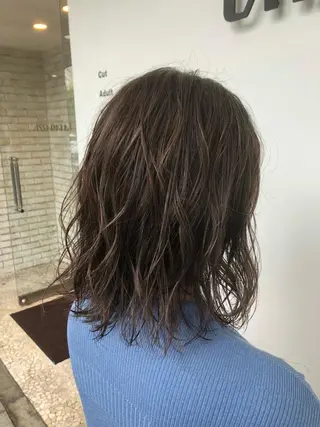 ショート カラー 東條 克義のヘアスタイル