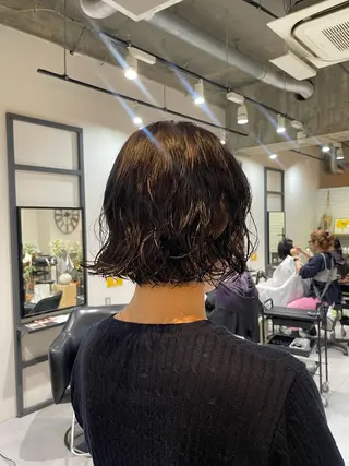 ショート Neale. ナナカのヘアスタイル