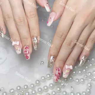 ネイル Queening 🦋のネイルデザイン
