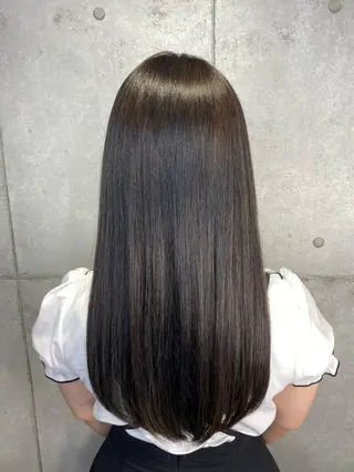 ロング newi WASHIOのヘアスタイル