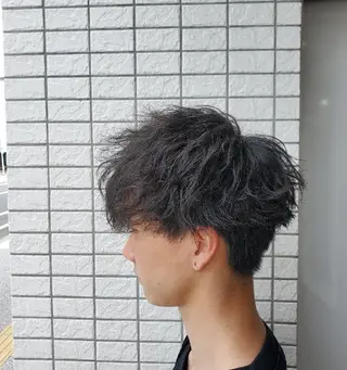 ミディアム パーマ メンズ 堀 凌紀のヘアスタイル