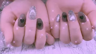 ミディアム Salon Platinumのネイルデザイン