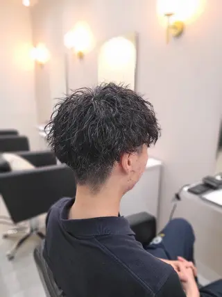 ショート メンズ パーマ 桐島 令奈のヘアスタイル