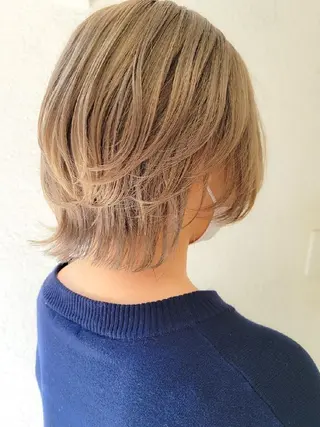 ショート 🇰🇷透明感×ハイ トーン🌟tomoのヘアスタイル