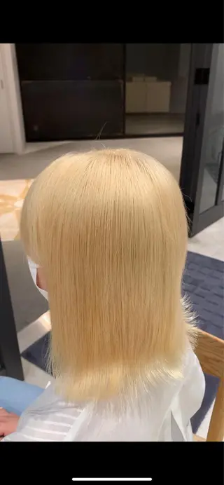 ミディアム カラー れい🫧 ハイトーン特化のヘアスタイル