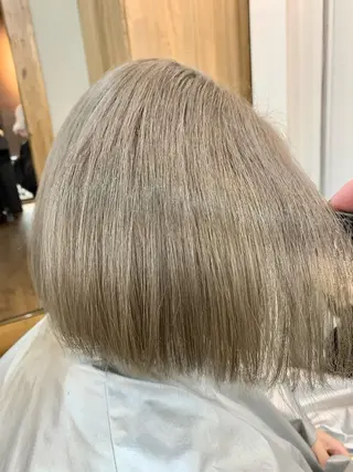 ショート カラー ヘアアレンジ ネイル マツエク・マツパ ブリーチ特化 / share 元太のヘアスタイル