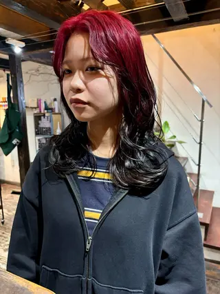 ミディアム カラー 大石 朱純のヘアスタイル