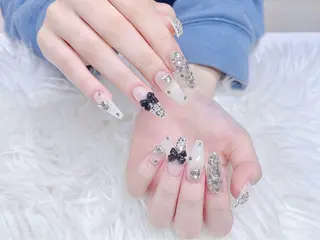 ネイル AKIKO ネイルサロンのネイルデザイン