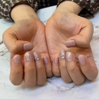 ネイル Honey Bee Mikuのネイルデザイン