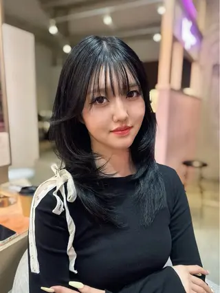 ロング 艶カラー✨レイヤー 𝐚𝐲𝐚𝐤𝐚のヘアスタイル