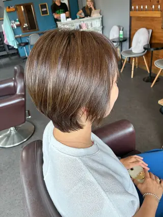 ショート カラー 小島 直哉のヘアスタイル