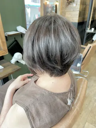 ショート カラー SHIAN 八王子 🦋小林 美羅🦋のヘアスタイル