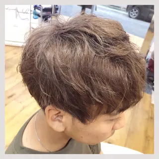 ショート 根岸 真奈美のヘアスタイル