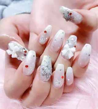 ネイル MoonNail ユリ🌸のネイルデザイン