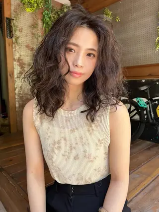 ミディアム カラー パーマ 顔周りカット/透明感 カラー✂️MEIのヘアスタイル