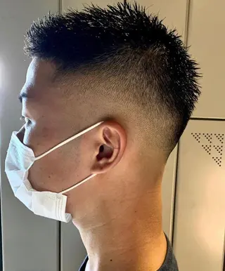 ショート メンズ タカクラ カズキのヘアスタイル