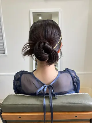 ミディアム ヘアアレンジ M.arc 【マーキ】のヘアスタイル