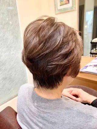 ショート パーマ 🫧髪質改善・美髪 艶髪🫧ニタ シンゴのヘアスタイル