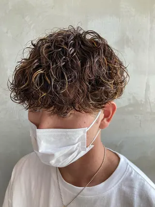 ショート カラー パーマ メンズ 波巻きスパイラルパー マ/シャドウパーマ駿のヘアスタイル