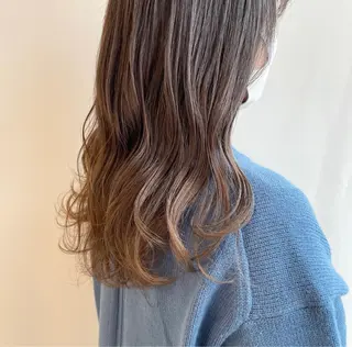 カラー 山口 莉奈のヘアスタイル