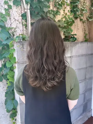 セミロング パーマ 吉田 光佑のヘアスタイル