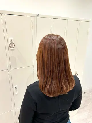 セミロング カラー Kurumi リトル渋谷のヘアスタイル