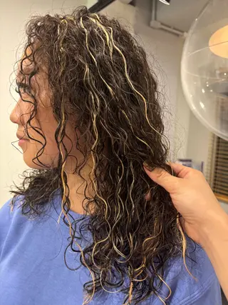 パーマ 熊取谷 茉那のヘアスタイル